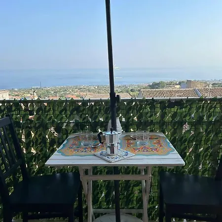 Apartment Casa Ultreia, Aci Castello