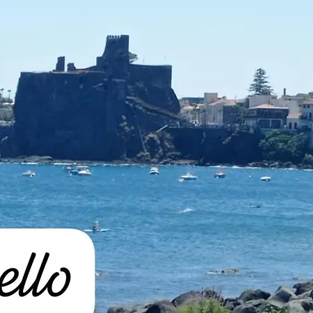 Casa Ultreia, Aci Castello